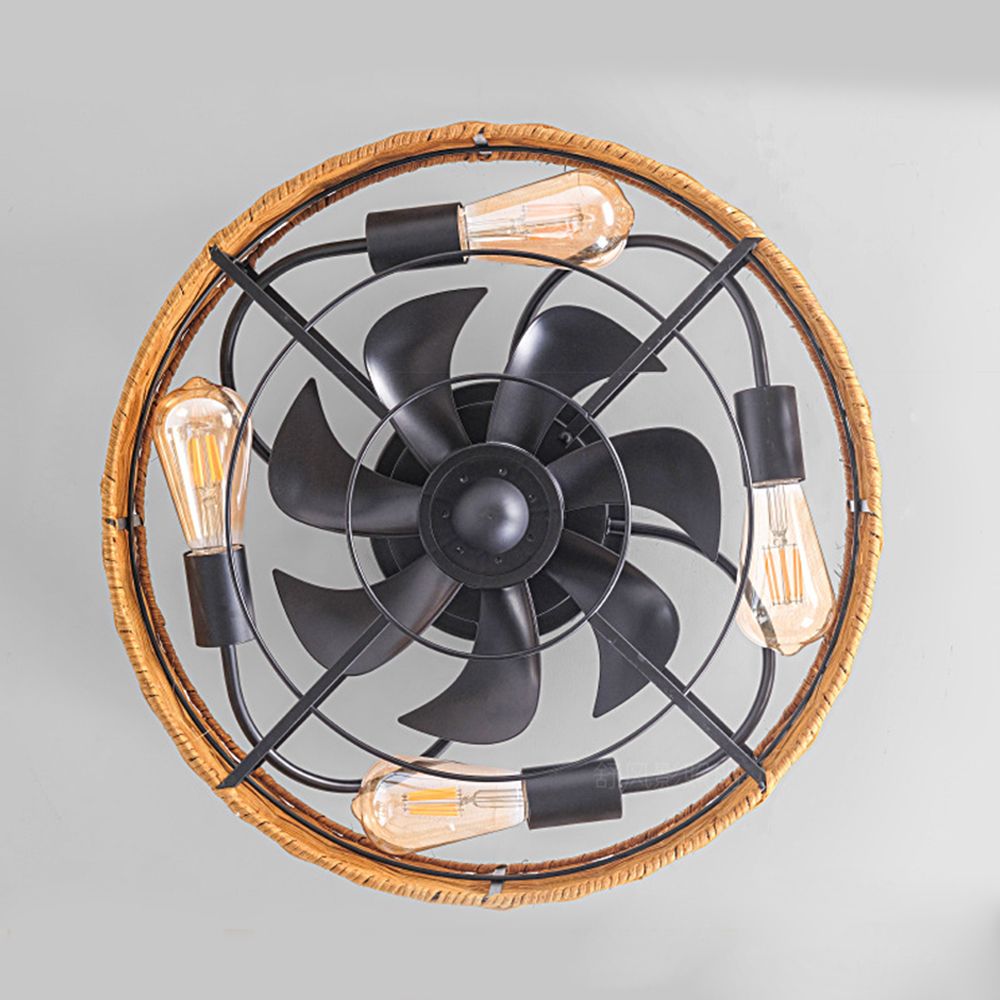 https://www.homezakka.com/ja-handmade-fan-light-p52463.htm