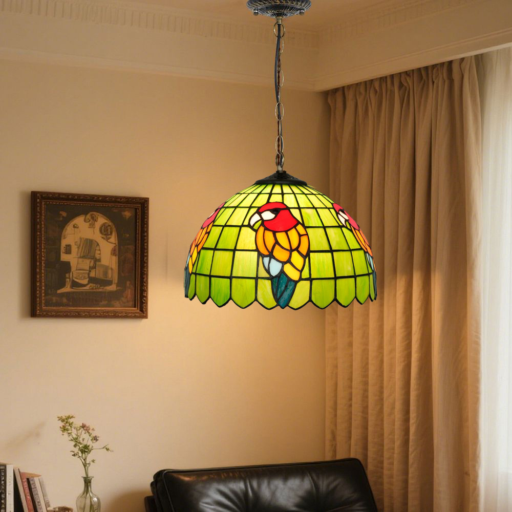 https://www.homezakka.com/ja-parrot-stained-glass-pendant-p52759.htm